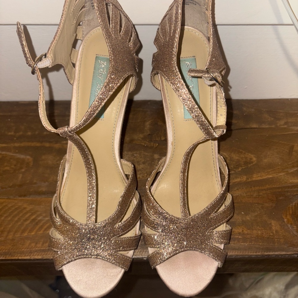 Elegant Glittery Sandals